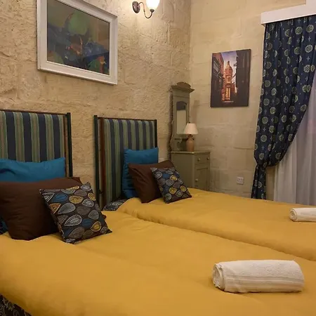 Two-bedroom Authentic House Birgu